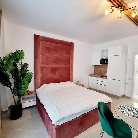 Sara - Endless Summer Mamaia Nord * Năvodari