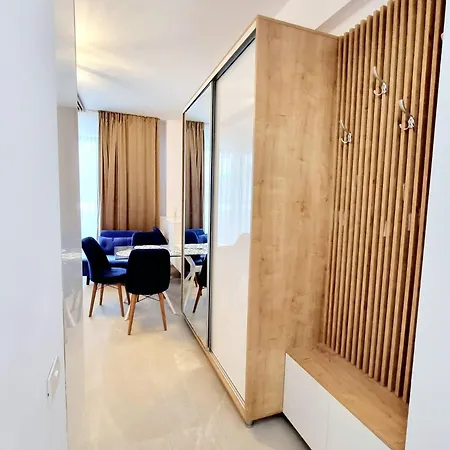 Sara - Endless Summer Mamaia Nord Apartament *