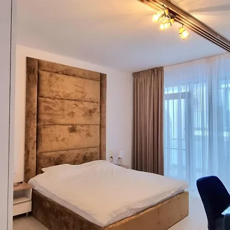 Sara - Endless Summer Mamaia Nord Năvodari