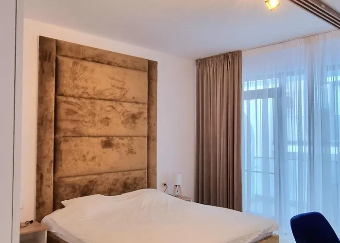 Sara - Endless Summer Mamaia Nord Năvodari